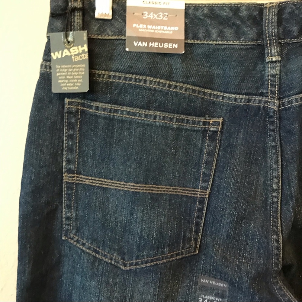 Van Heusen Classic Fit Blue Jeans Size 34 x 32